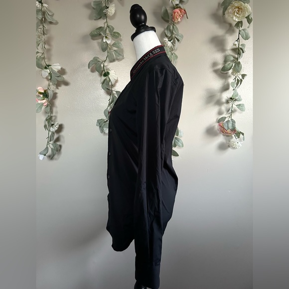 Alexander McQueen
button-down fitted shirt - Picture 12 of 16